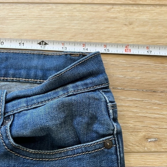 WAX jean distressed medium wash medium rise skinny jeans, size 9 - Picture 7 of 13